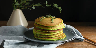 Recette de Pancakes sans gluten au Matcha et Moringa Bio