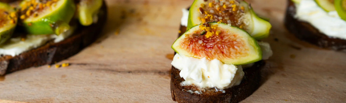 recette tartines figues chevre miel pollen amoseeds specialiste des super aliments Bio